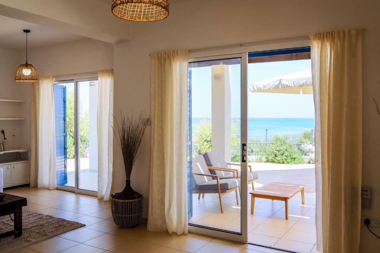 Phaedrus Living: Seaside Luxury Villa Anafi 파라림니 외부 사진