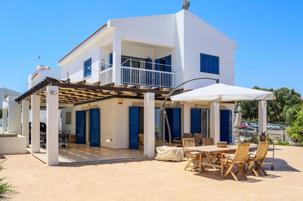 Phaedrus Living: Seaside Luxury Villa Anafi 파라림니 외부 사진