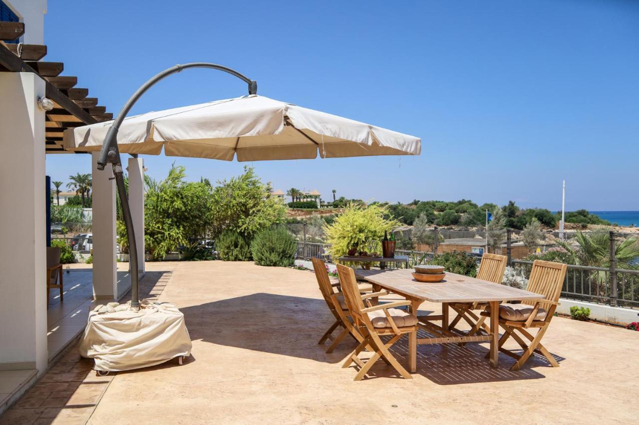 Phaedrus Living: Seaside Luxury Villa Anafi 파라림니 외부 사진