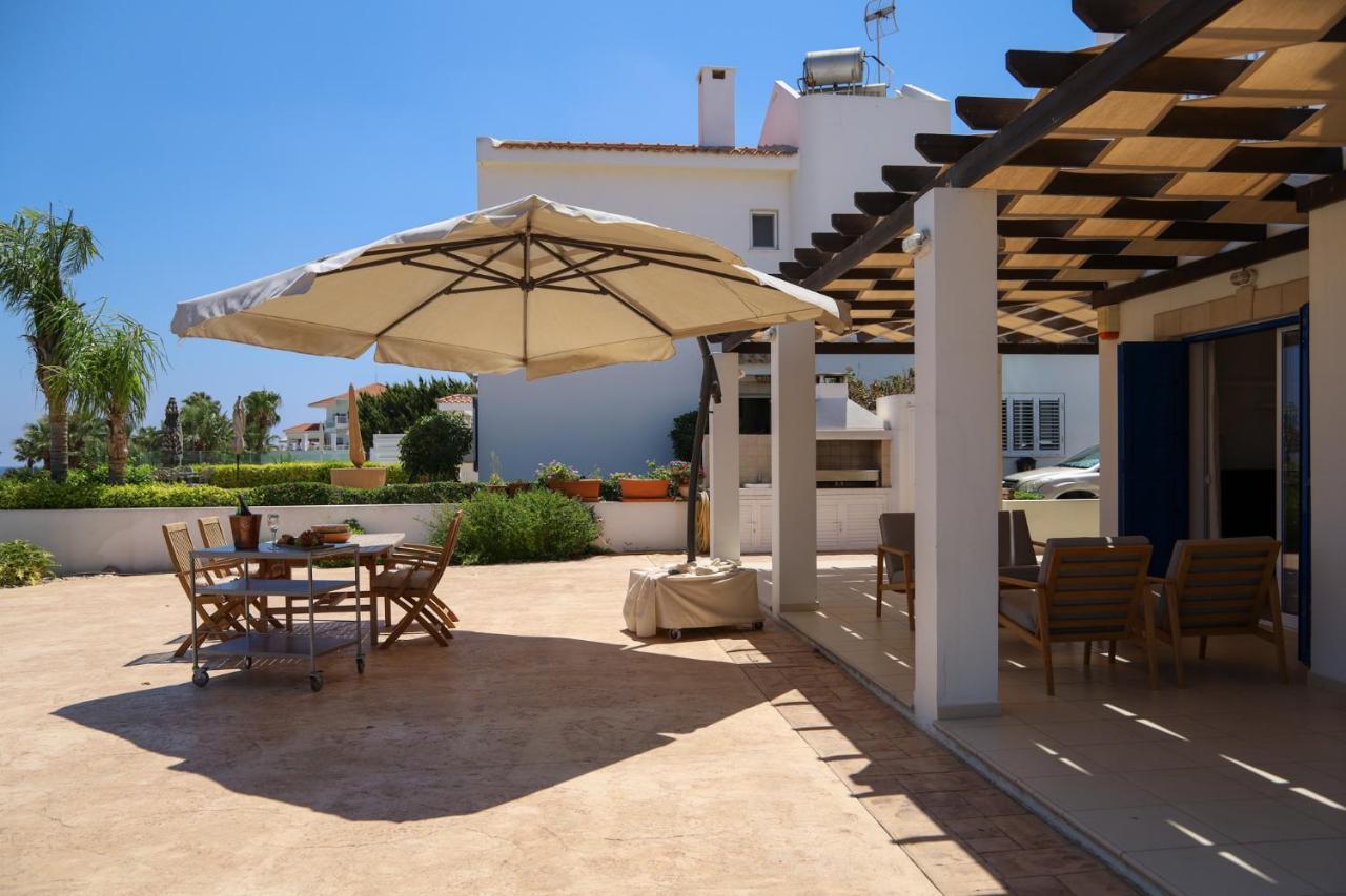 Phaedrus Living: Seaside Luxury Villa Anafi 파라림니 외부 사진